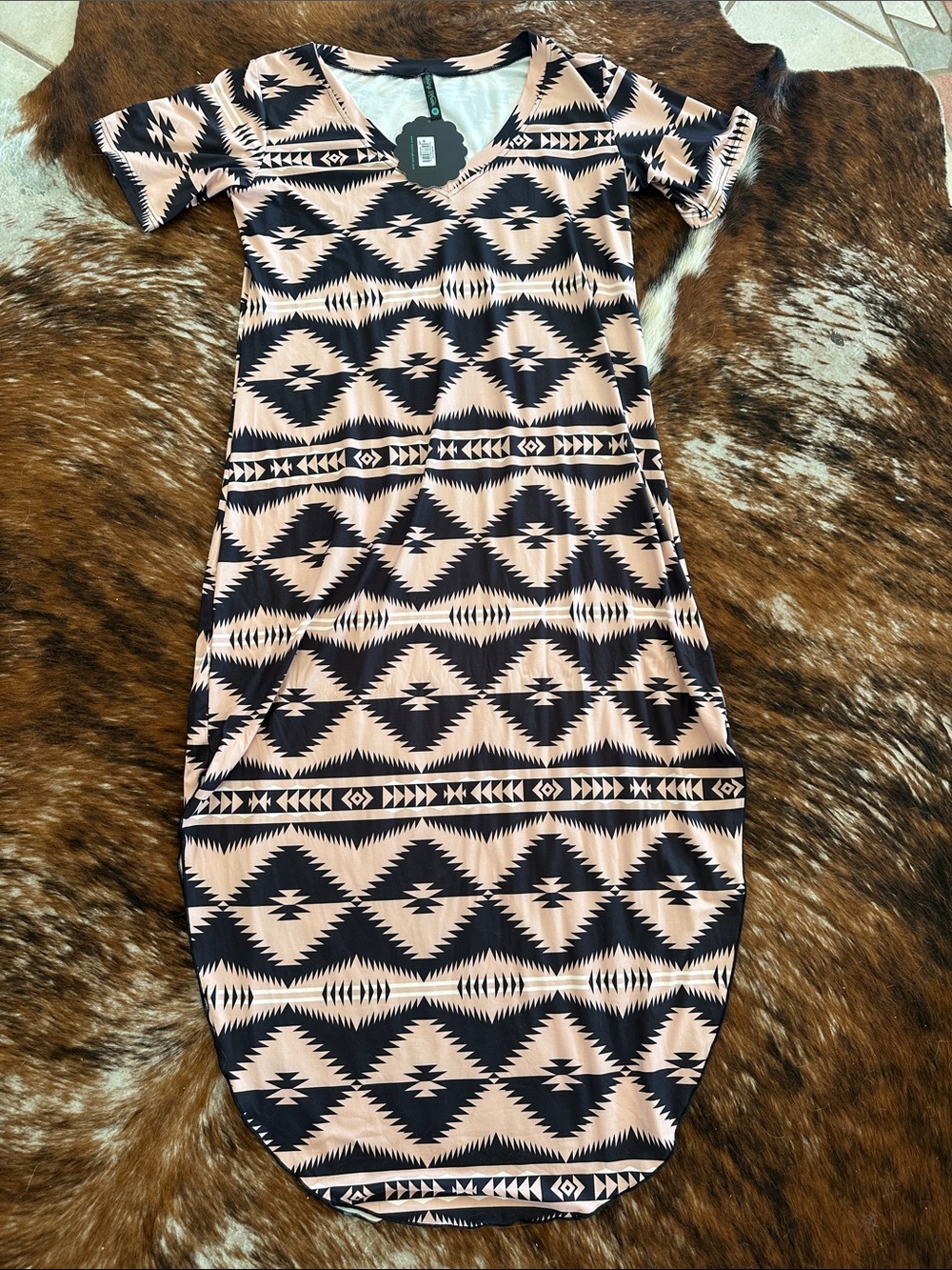 NWT Sterling Kreek size M long dress Aztec